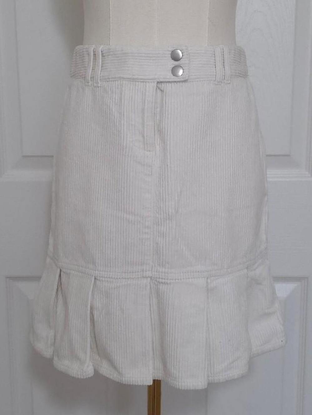 ♡ White Corduroy Skirt ♡